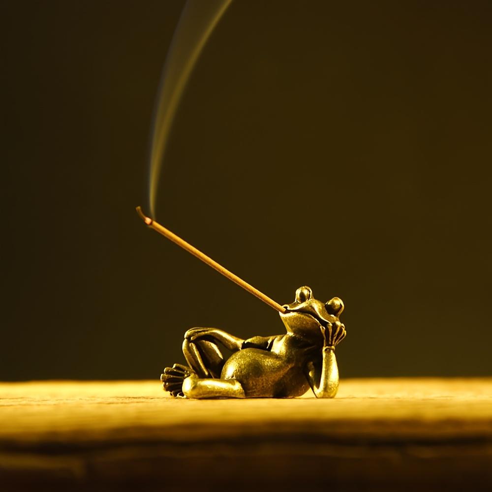 Vintage Bronze Color Frog Incense Holder - Decorative Metal Ornament for Office Desk, Tea Room & Home