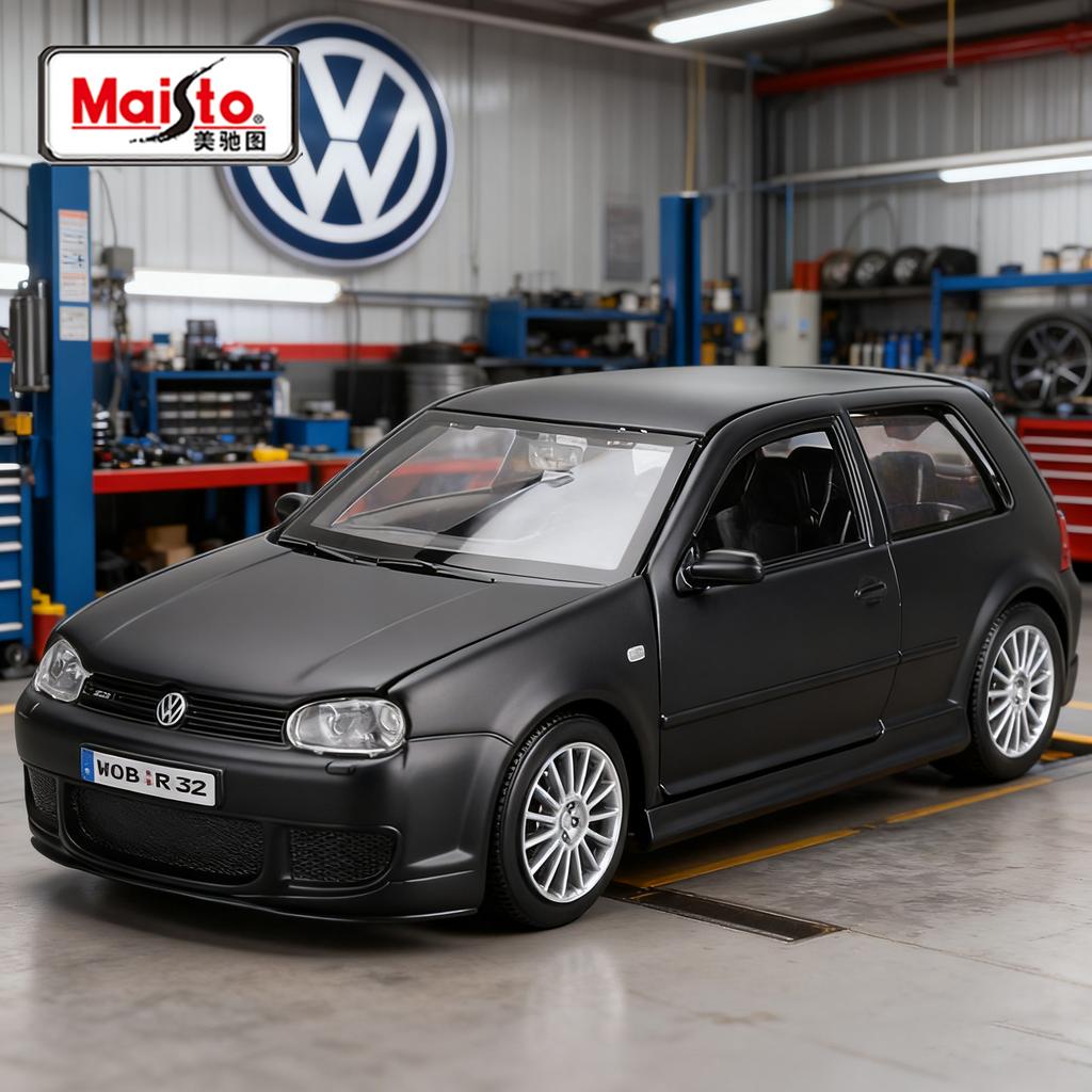 Maisto 1:24 Volkswagen VW Golf R32 Alloy Car Diecasts & Toy Vehicles Car Model Miniature Scale Model Car Toy For Children