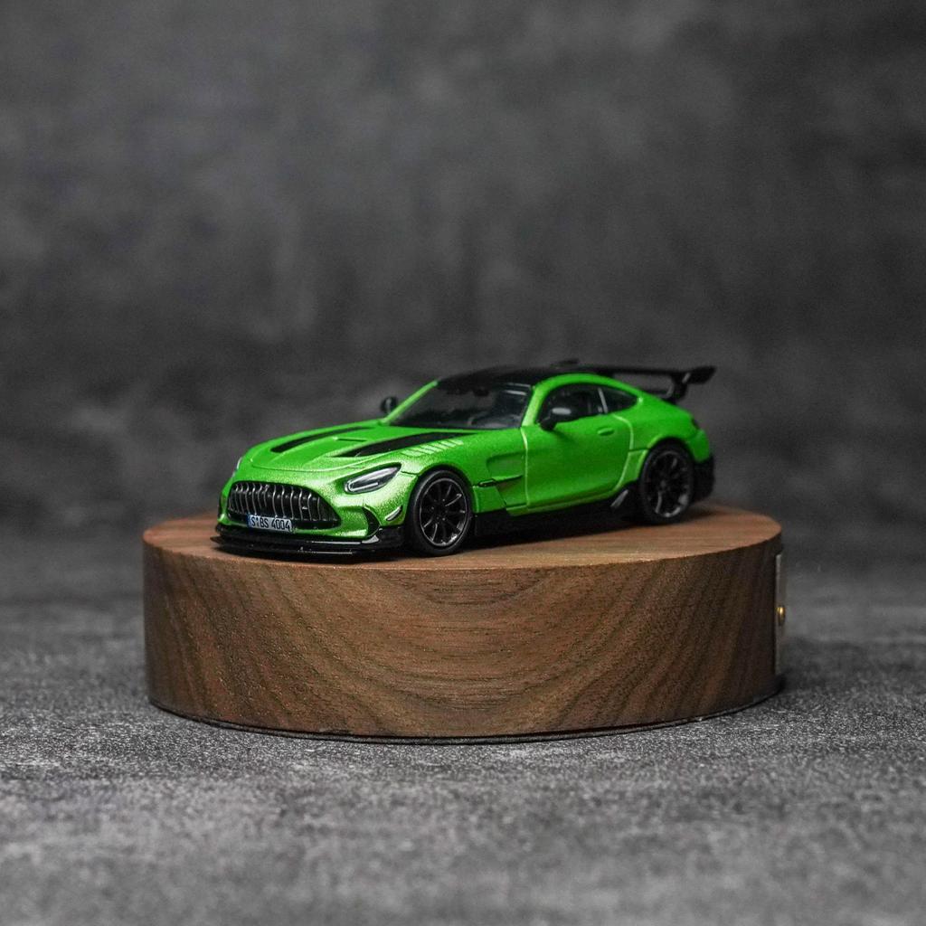 TW Tarmac 1:64 AMG GT Black Series Druckgussmodellautos