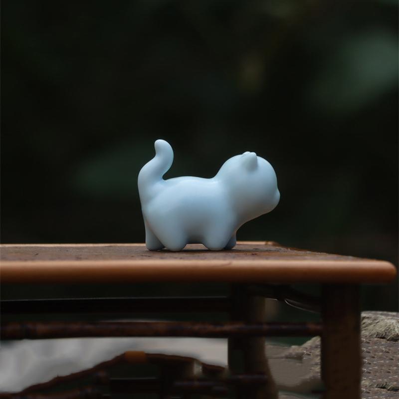 

1Pc Adorably Shaped Cat Statue, Vintage Miniature Ru-Colored Cute Kitten Figurine, Ceramic Kitten Pen Holder/Pen Rest.