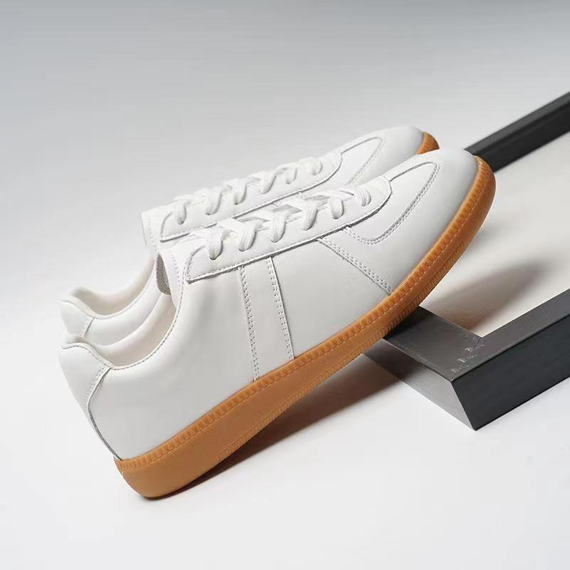 Spring New Breathable Flat Shoes Versatile Trend German Training Shoes Classic Retro Leather White Shoes Men's Casual Shoes