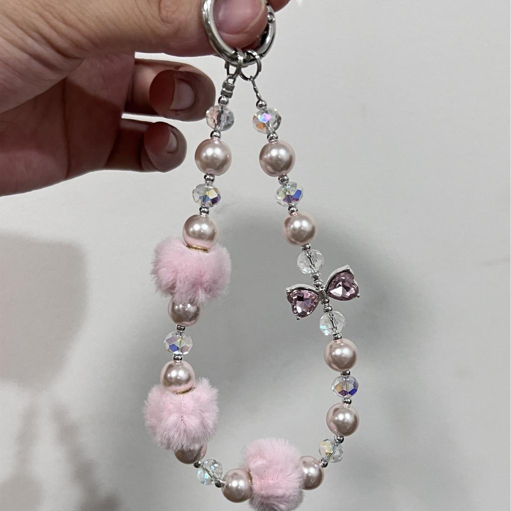 New high-end autumn and winter pom-pom mobile phone chain beaded short lanyard bag keychain pendant girl pendant