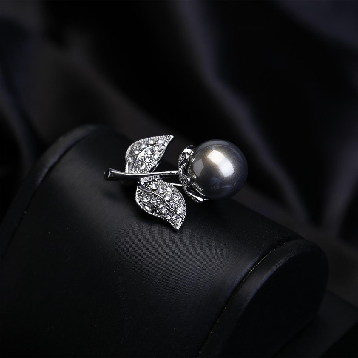 Creative Flower Brooch Luxury Pin Charm Personalized Jewelry Accessories Party Banquet Birthday Gift серебряный