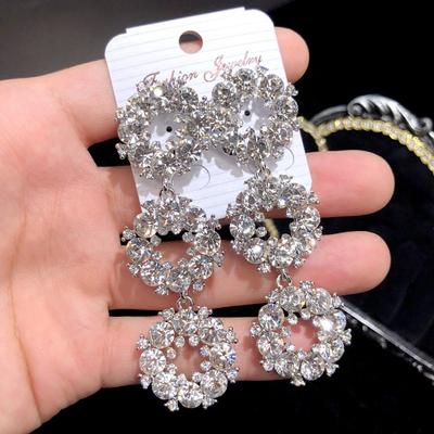 Korean Version of Celebrity Luxury Crystal Flash Diamond Stud Earrings Women's Banquet Exaggerated Temperament Fringed Earrings Retro Zircon Earrings