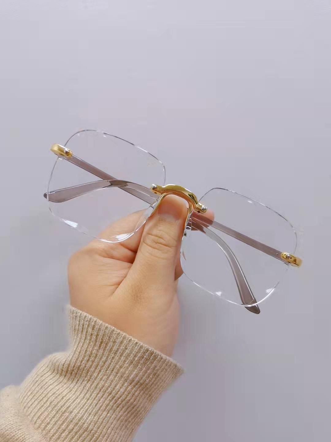 

Trend Gradual Change Sunglasses Retro Fashion Glasses Women Ins Two-Color Frameless Square Sunglasses прозрачный белый
