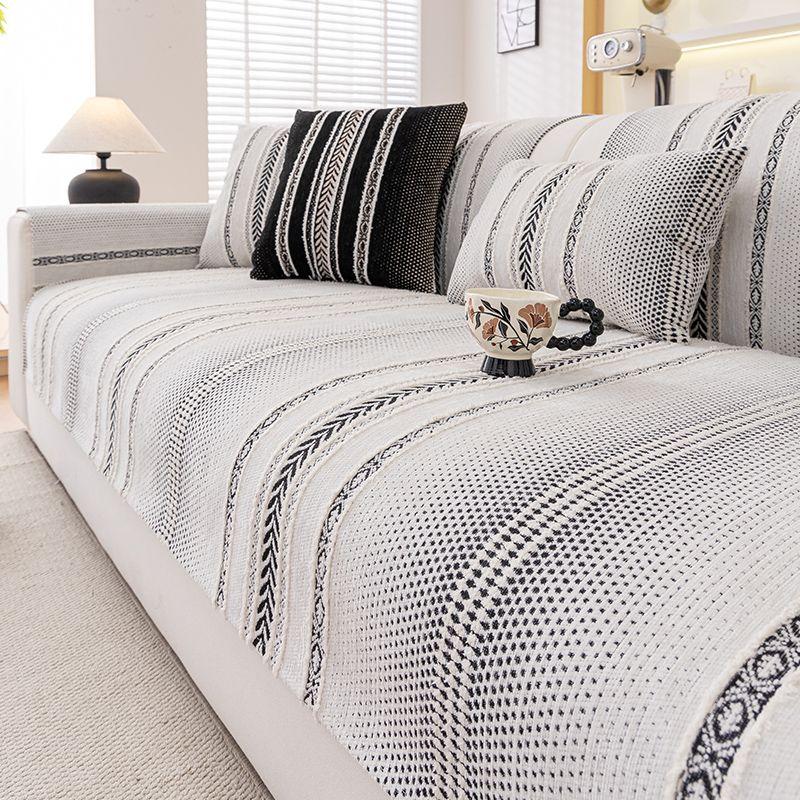 

Чехол для дивана из цельного куска ткани, противоскользящий и устойчивый к царапинам кошачий диван, полотенце, чехол, многоцелевая подушка для сиденья, универсальная, на все сезоны, новая модель 2025 года 70 * 120cm piece