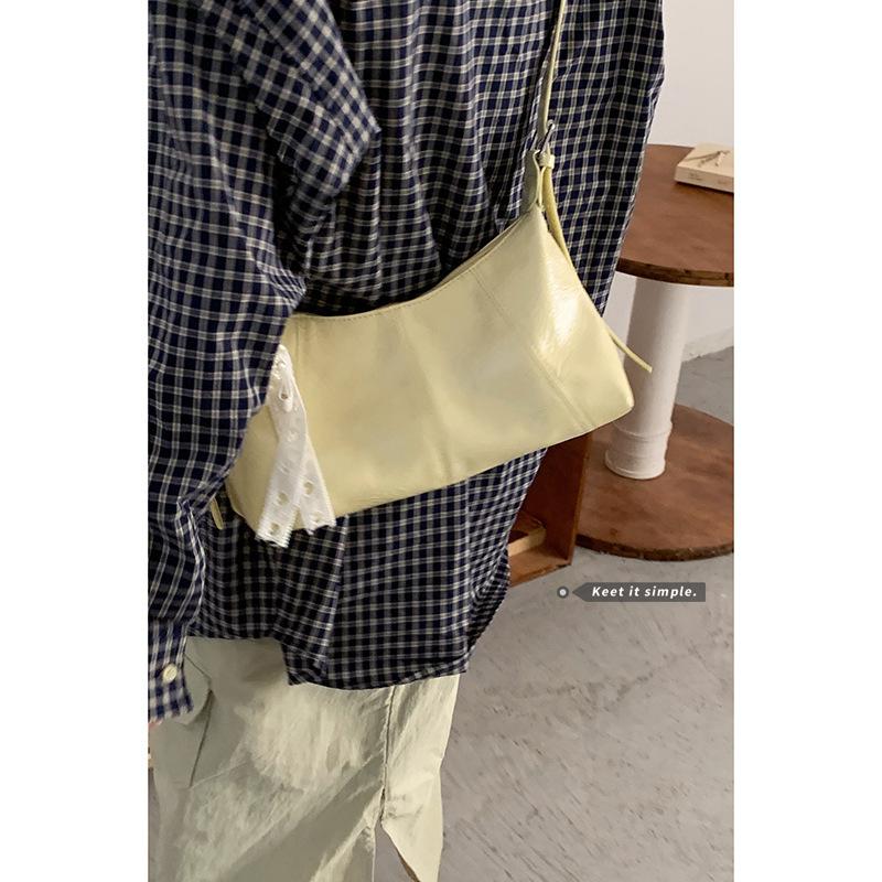 Fashion commuter armpit bag women's summer new casual simple gentle wind shoulder messenger bag