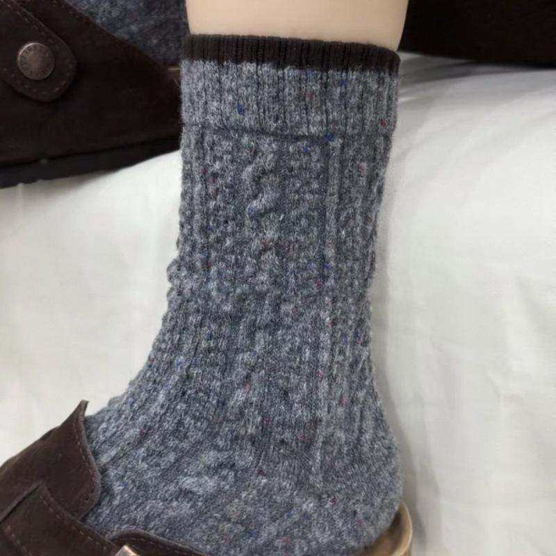 Knitted Cotton Braid Wool Socks Provide Good Warmth and Are Easy To Wear. Colorful Socks for Children Suitable for Autumn and Winter, Thickened Socks.