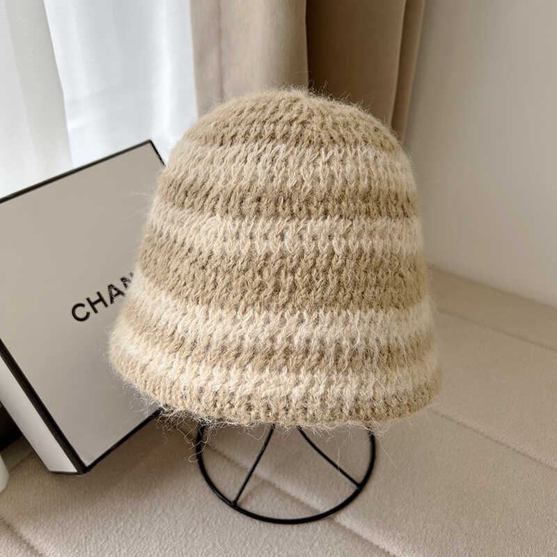 Neuer gestrickter gestreifter Fischerhut Damen Herbst und Winter Temperament einfach und vielseitig gesichtsklein Woll-Fischerhut