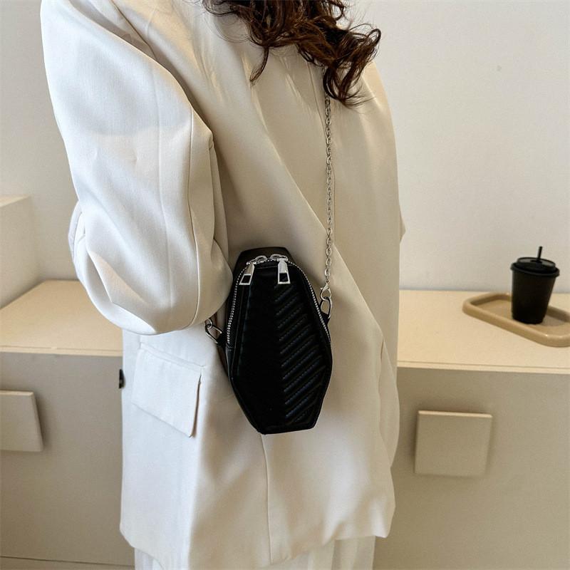 Schicke mittelgroße PU-Umhängetasche mit eleganter Kette für den täglichen Gebrauch