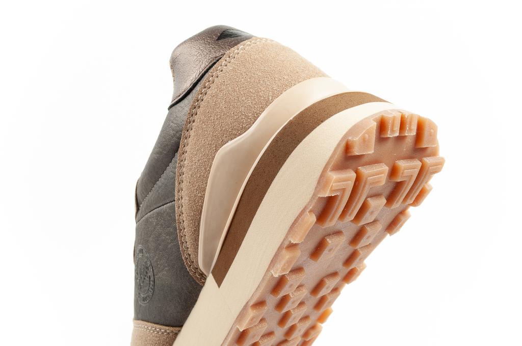 Lee Cooper Synthetic/Memory Foam Taupe [LCJ-25-03-3827L] S.39