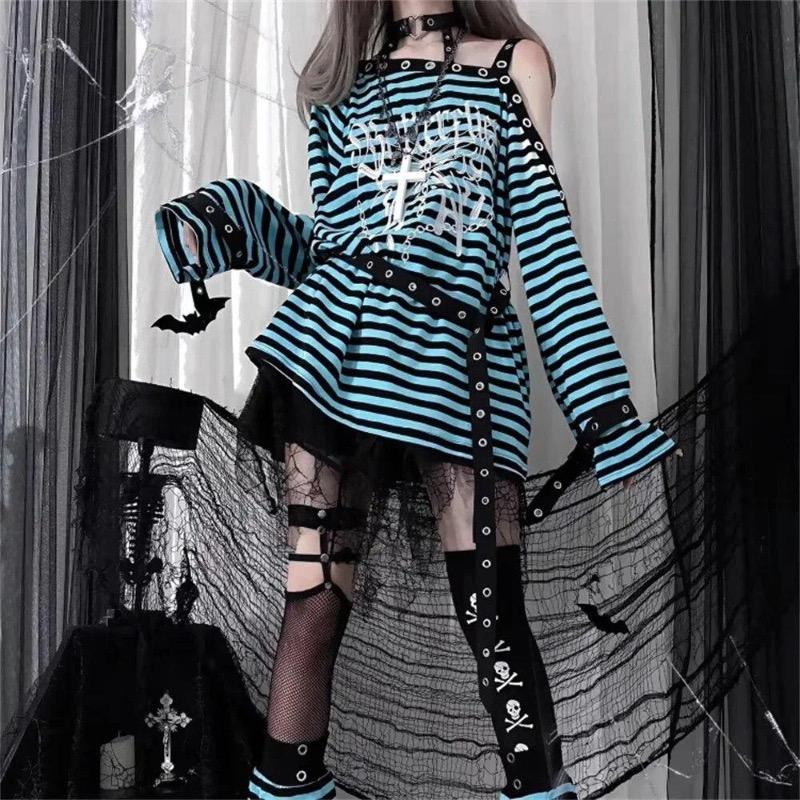 2KWEIRD Harajuku Punk Striped Print T Shirts Y2k Gothic Girls Off Shoulder Blue Red Loose Butterfly Letter 2000s Subculture Grunge Tees