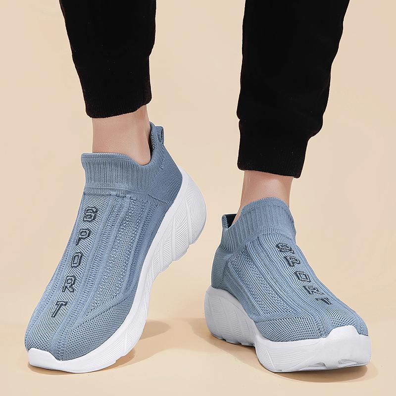New men's shoes season breathable fly knitting casual large size fly knitting, socks, casual sports shoes running shoes