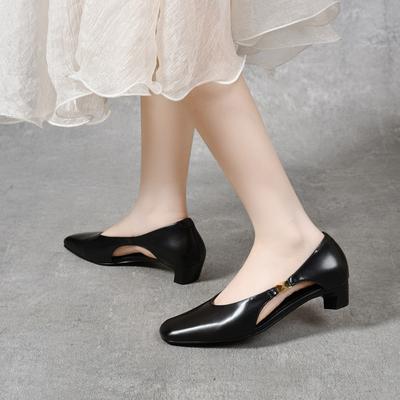 Sandalen mit quadratischer Spitze Damen 2025 Sommer Nische personalisiertes Designer Hohl niedrig Absatz Damen Schuhe innen und außen Vollleder High Heels