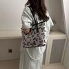 Commuter Bag for Women, Large Capacity 2024 New Fashionable Butterfly Versatile Shoulder Bag, Casual Class Commuting Tote Bag