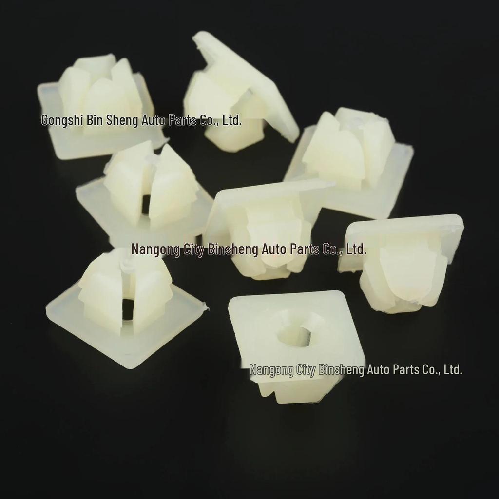 Vhodný nýtovací základ pro matici a držák SPZ GM Chevrolet