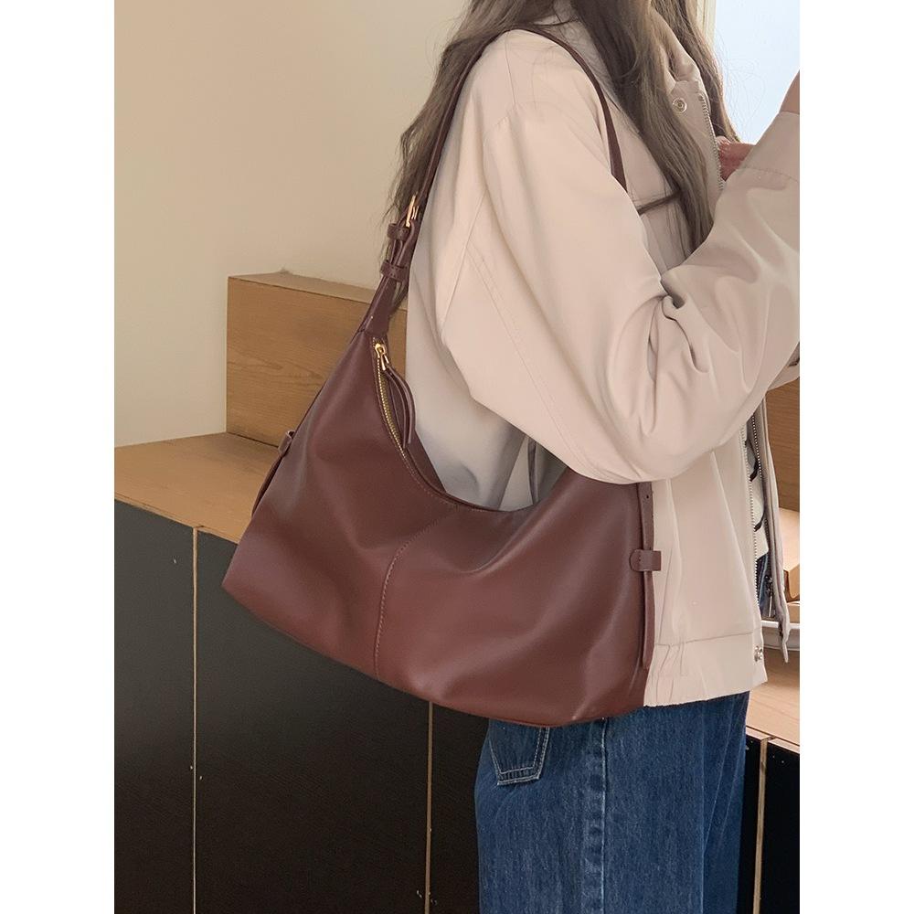 IELGY Retro Simple Commuter Tote Bag Large Capacity Soft Leather Handbag