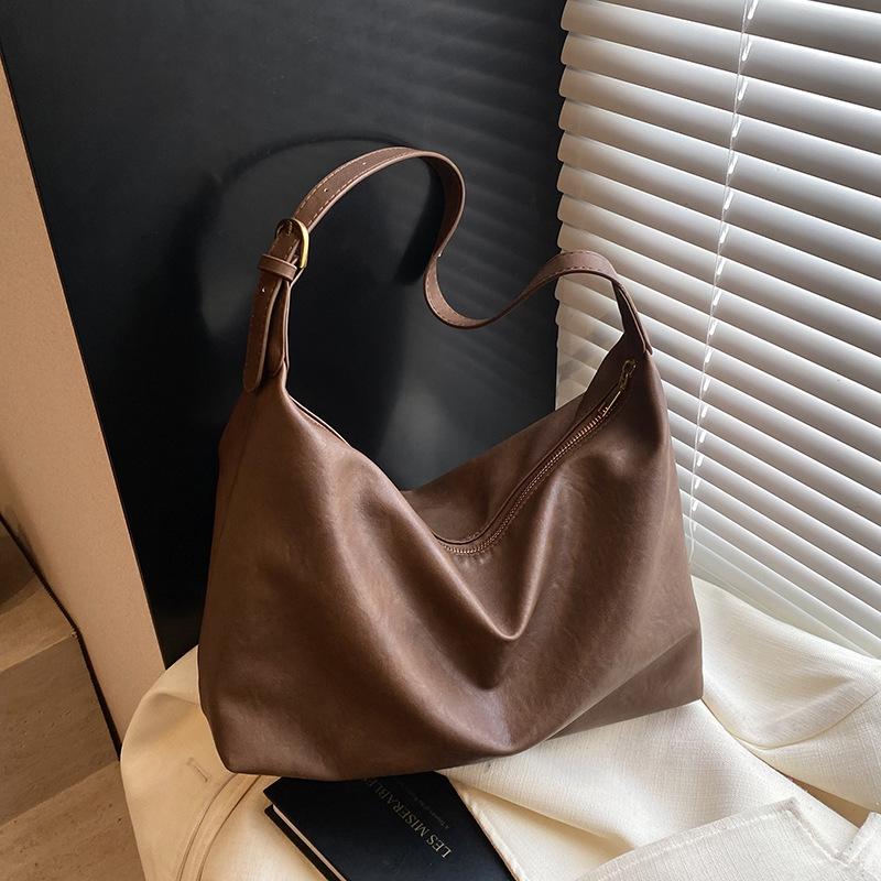 Bag Women's Autumn and Winter Underarm Bag 2025 New Simple Soft Surface Large Capacity Tote Bag Versatile Commuter Shoulder Bag