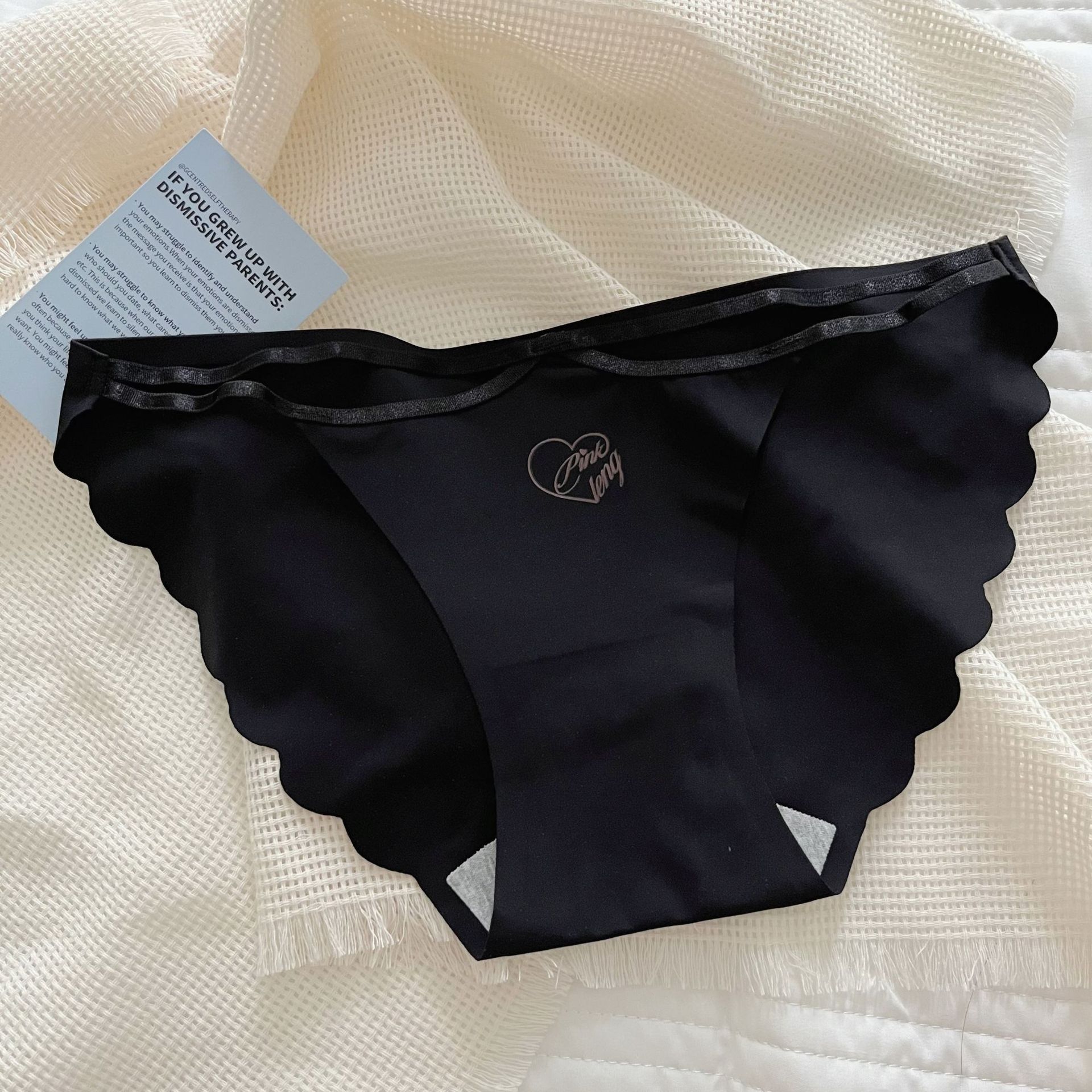 

Трусики для молодых девушек, тонкое нижнее белье из ледяного шелка, женские трусы с низкой талией, бесшовные трусики, сексуальные трусы-бикини L чёрный