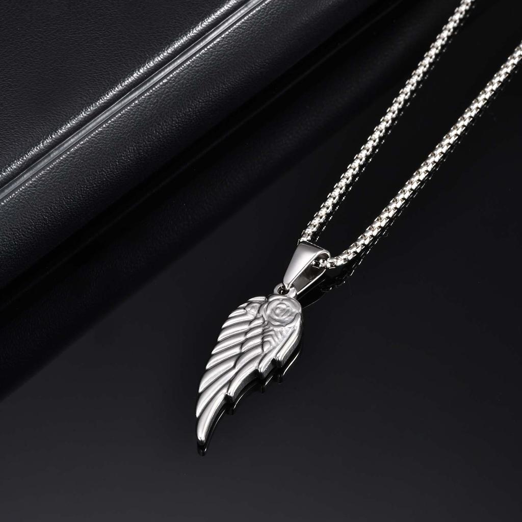 Vintage Silver Color Feather Pendant Necklace for Men Punk Hip Hop Long Chains Half Wing Necklace Stainless Steel Jewelry Gift