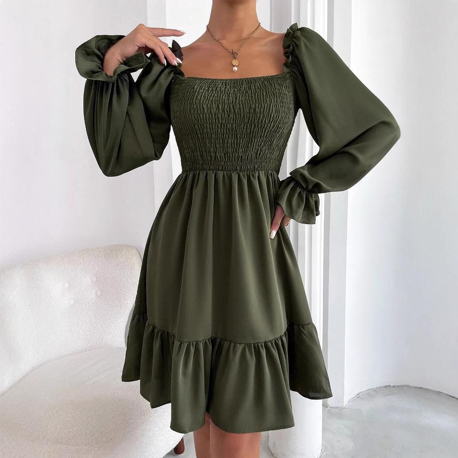 New Style Square Neck Parallel Crepe Fabric Body Gown with Ruffled Hemline