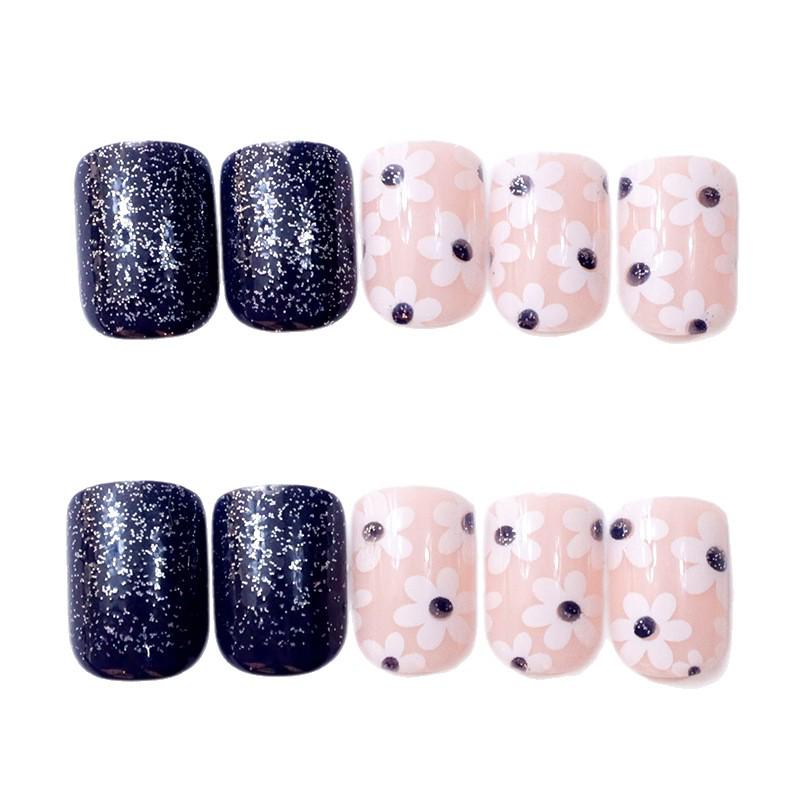 24-teilige kurz-quadratische Nägel mit Blumendesign - Frischer europäischer & amerikanischer Stil, tragbare Nagelkunst