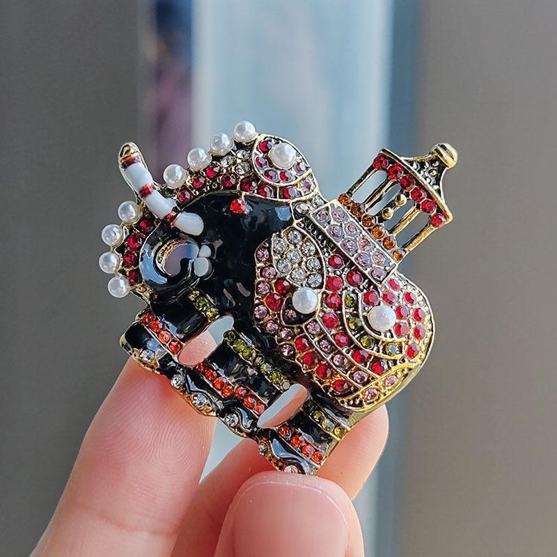 Fashion Imitation Enamel Elephant Brooch Animal Anti-Light Women'S Pin Atmospheric New Men'S Suit Brooch Accessories