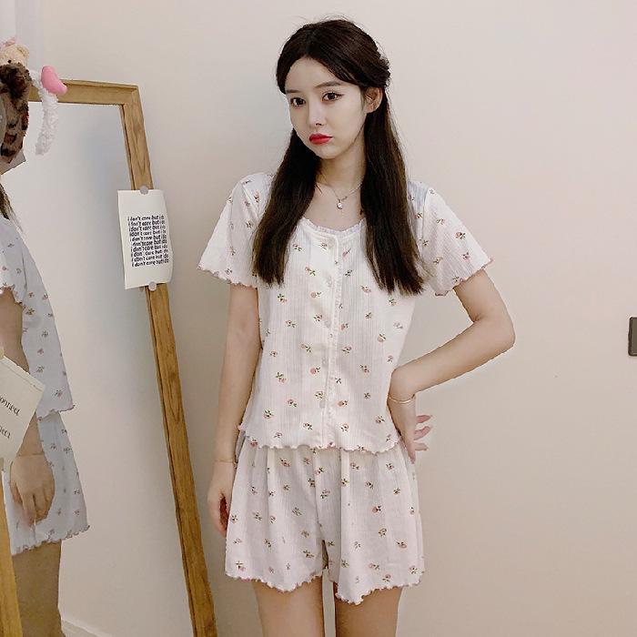 Korean Style Summer 2024 Women's Pajama Set: Short-Sleeve Top & Shorts for Sweet, Versatile Wear