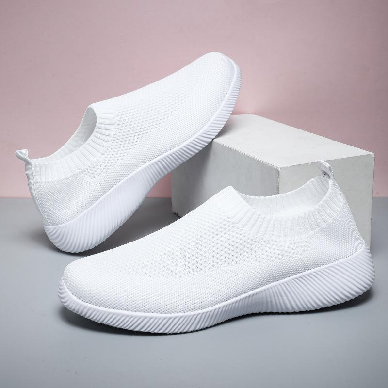 Women's Shoes Flying Shoes Flat Bottom Light Foot Cover Sports Style Low Top Casual Shoes Wear-resistant Outdoor Light Women's Shoes