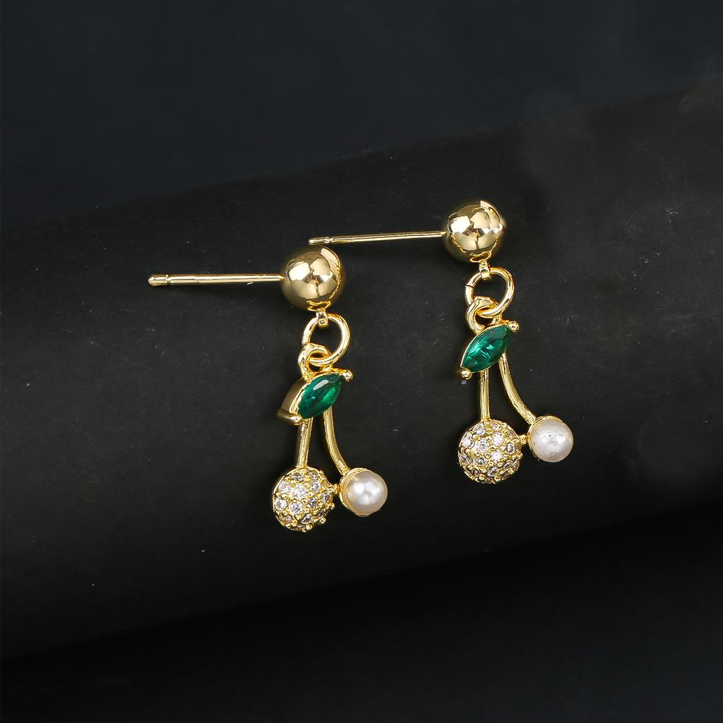 New Sweet Cherry Earrings for Women Red Cherry Fruit Stud Earring Cute Girl Simple Exquisite Edition Luxury Designer Jewelry