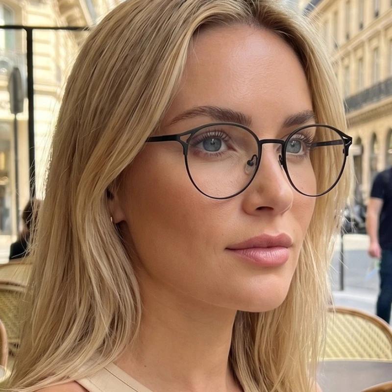 Stylish Cat Ear Frame Photochromic Myopia Glasses Women Luxury Design Metal Frame Color Changing NearSight Eyewear UV Protection