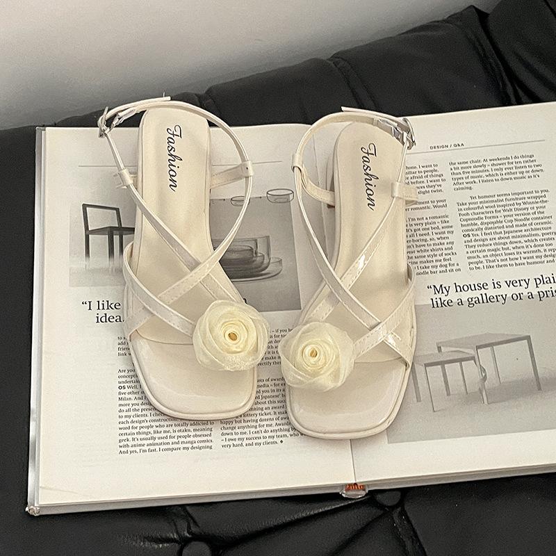 

SSBL] Летние женские сандалии с цветочным декором, модные туфли на толстом каблуке для ношения с юбкой 40 бежевый