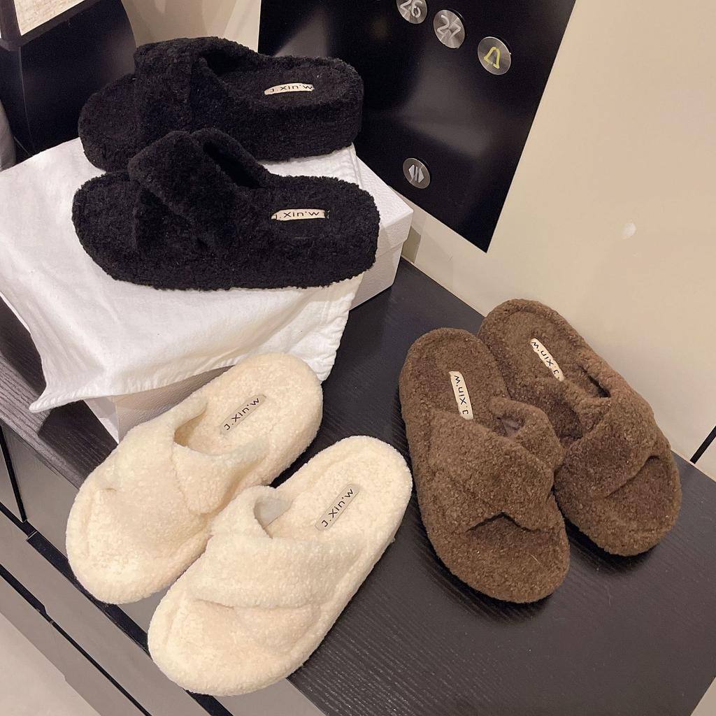 Round Head Thick-soled Fluffy Slippers Women's Outer Wear 2025 Autumn and Winter New Cotton Slippers Fashionable Solid Color One-word Slippers