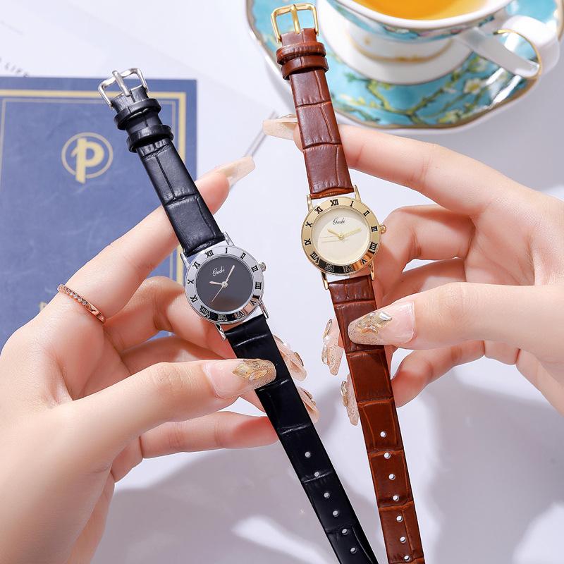 Retro Light Luxury Leather Watch Women'S Simple Temperament Quartz Watch Women'S High Value Waterproof Belt Watch