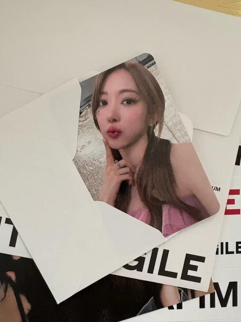 Antifragile former member autographed album Sakura Poka Used