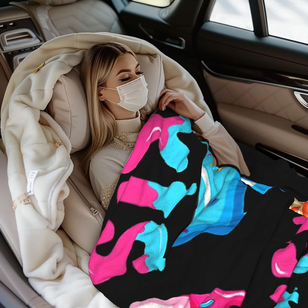 Design 67 Soft flannel bedspread comfortable blanket suitable for all seasons interesting gift option Machine washable