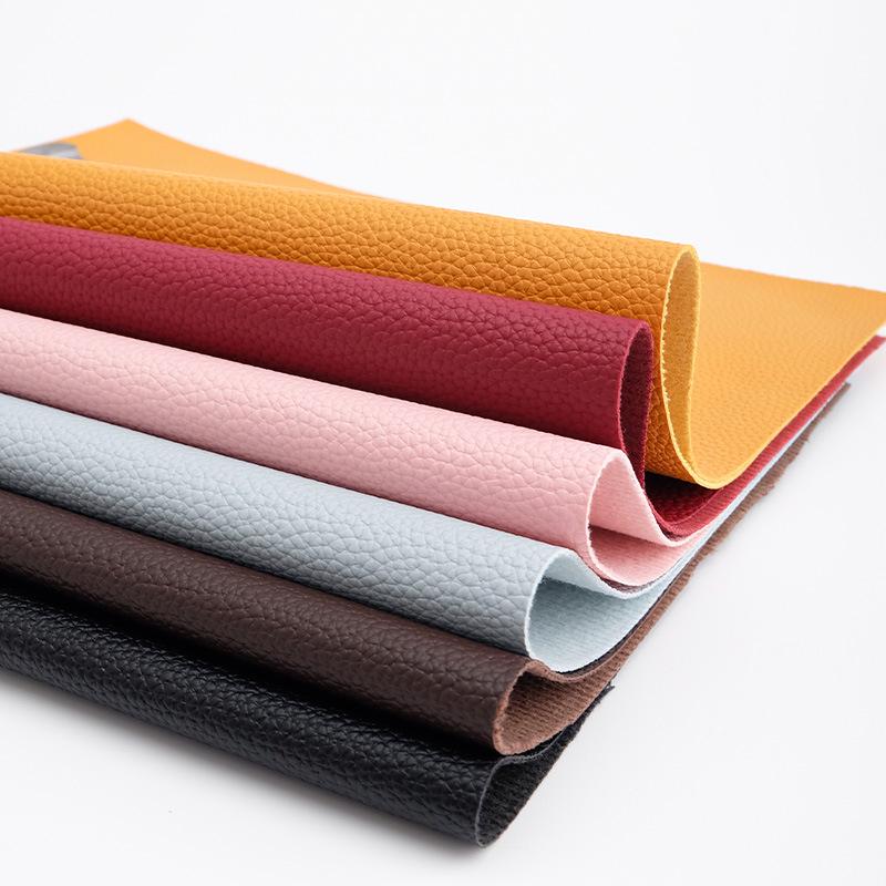Pelle PU Ecologica con Texture Litchi, Spessore 1,1 mm, Supporto Spazzolato, Finitura al Tatto della Pelle, Adatta per Scarpe e Divani.