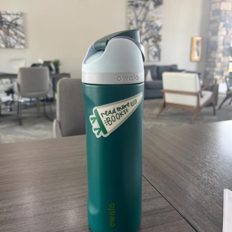 Read More Books Pennant Sticker | Cute Decal for Laptop and Water Bottle | Waterproof and Weatherproof Sticker | Bookish Kindle Sticker