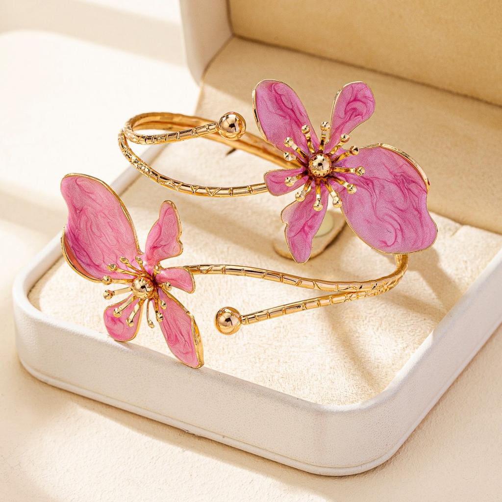 Elegant And Simple Design, Fresh And Sweet, Gold Enamel Glaze Craft, Flower Opening Bracelet