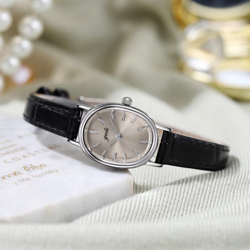Women'S High-Value Watch, Simple Niche High-End Oval Women'S Watch, Leather Waterproof Quartz Watch