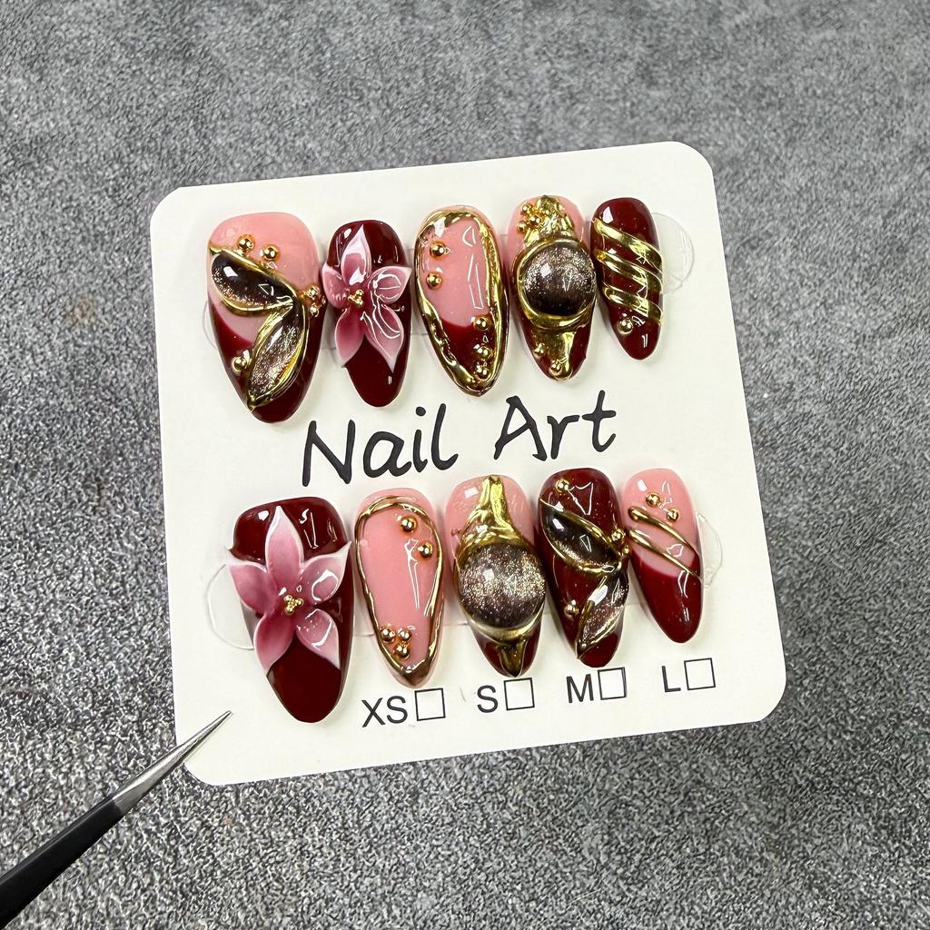10Pcs Light Luxury Retro Flowers Nail Art French Metal Cat-eye Butterfly Handmade False Nails Fashion Detachable Acrylic Nails