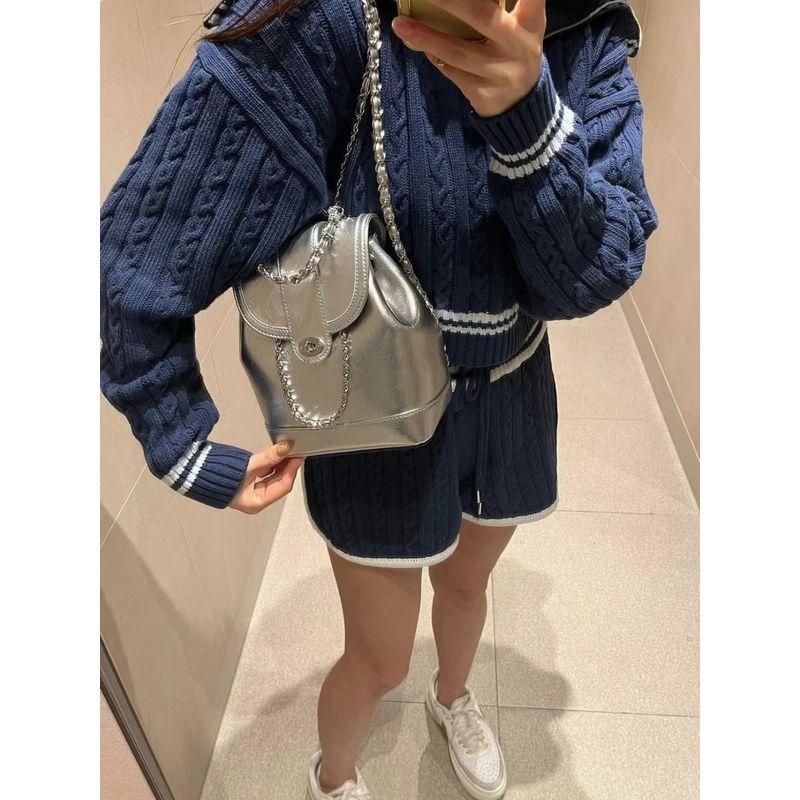 

South Korea Special-Interest Design Cardinal Red Bag Classic Style Chain Backpack Genuine Leather Silver Same Bag Order to send pendant