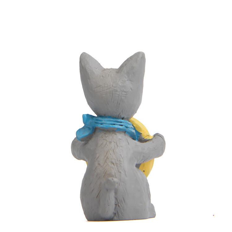 Resin Cat Standing Holding Straw Hat Ornament For Home And Props Photography