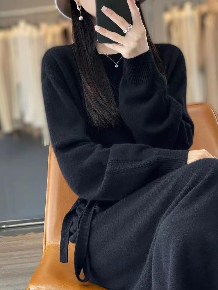 

Юбка-свитер женская осенне-зимняя средней длины модная темпераментная вязаная однотонная платье до колена женская One size чёрный