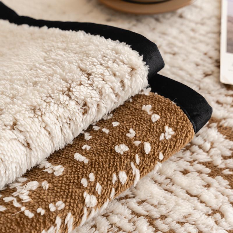 1pcs Thick Sofa Mat Soft Comfortable Non-Slip Slipcover Living Room Wear-resistant Anti-Cat Scratch Chair Cover Home Decor