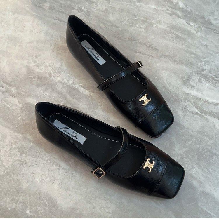 French Retro Mary Jane Shoes Shallow Mouth with Square Head Shoes Autumn 2025 New Soft Leather Flat-soled Single Shoes Women