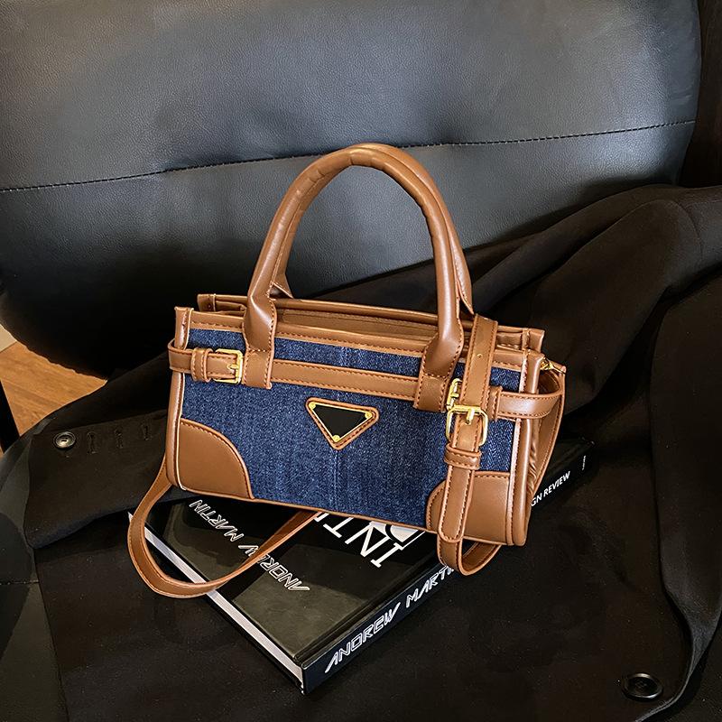 Матовая ретро-сумка большой вместимости 2025 новая повседневная нишевая сумка кроссбоди сумка-тоут темно-синий