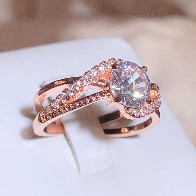 Creative Twisted Intertwined Shimmering Zirconia Ring Women  Stamp Rose Gold Wedding Jewelry Valentine's Day Gift