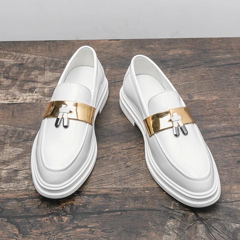 Fashion White Leather Men Casual Shoes New Slip-on Men Shoes Italian Style Male Loafers Soft Flats Lightweight Moccasins for Man