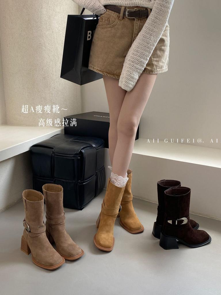 2025 new autumn and winter pleated stacking boots round head belt buckle suede thick heel low sleeve Martin boots
